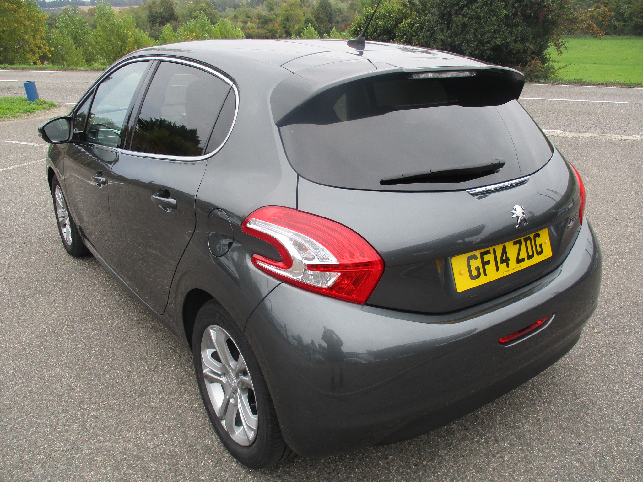 PEUGEOT 208 1.2 E-VTI ALLURE (AUTO) 2014